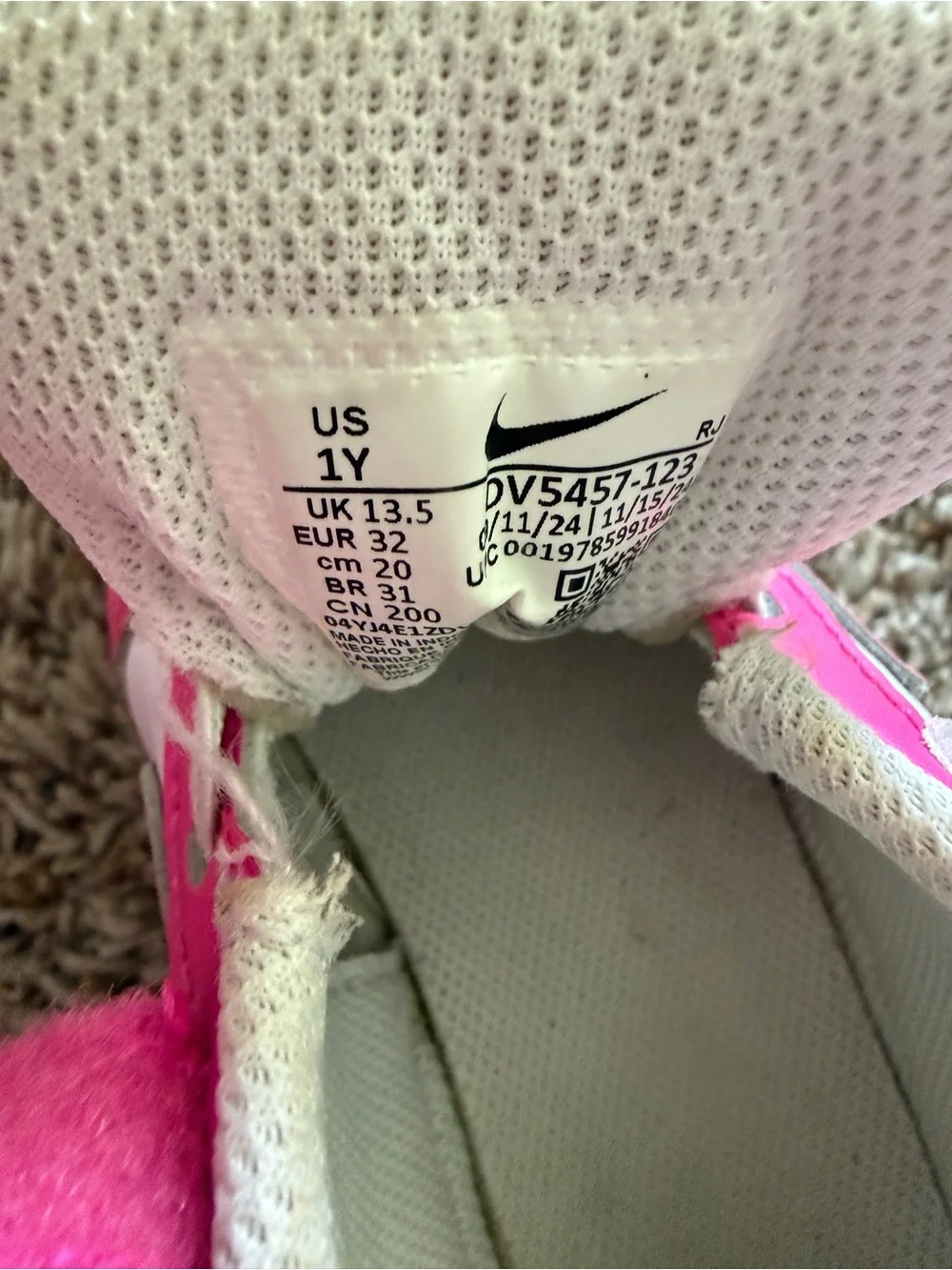 Nike Kids White and Hot Pink Low-Top Sneakers with Velcro Strap